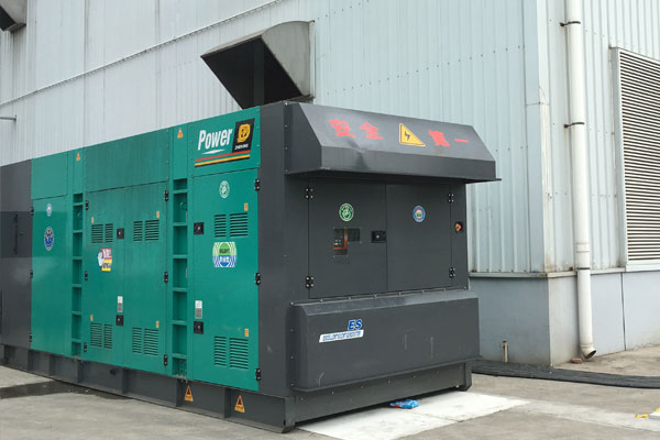 府谷燃油滤清器的更换流程是怎样的？