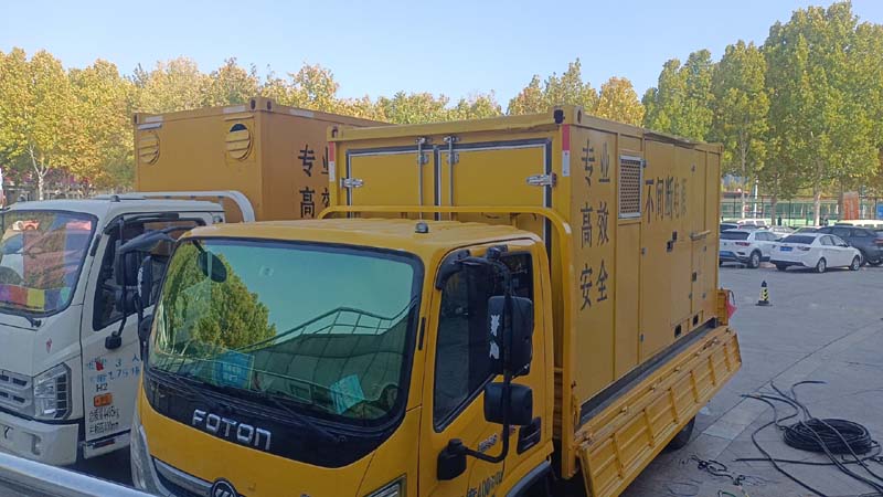 府谷柴油发电机组和UPS电源如何配合工作？