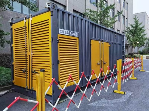 府谷如何使用转速表检查发动机的转速？