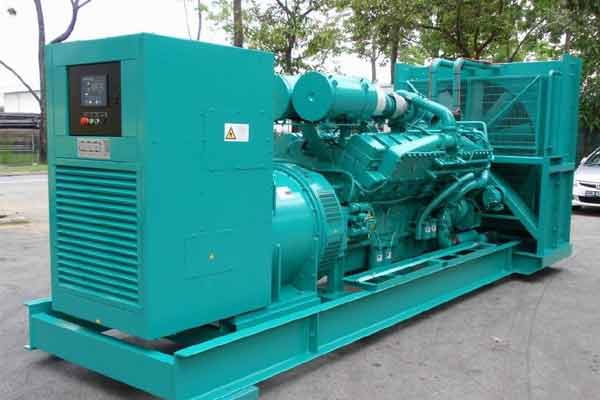 府谷柴油发电机组电压不稳定怎样维修？