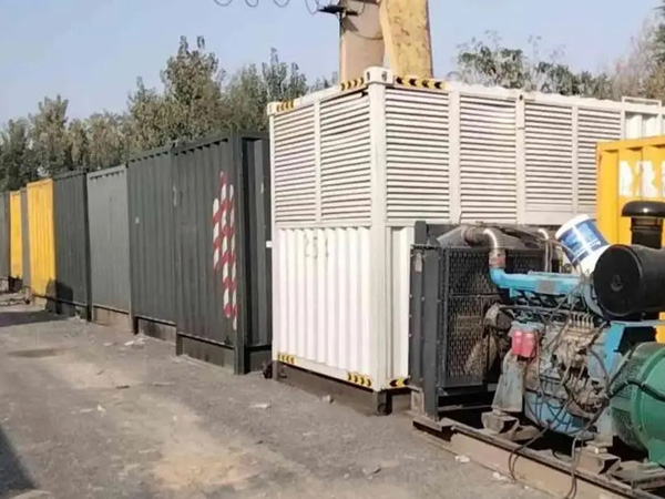 府谷200KW柴油发电机机组每小时油耗是多少？